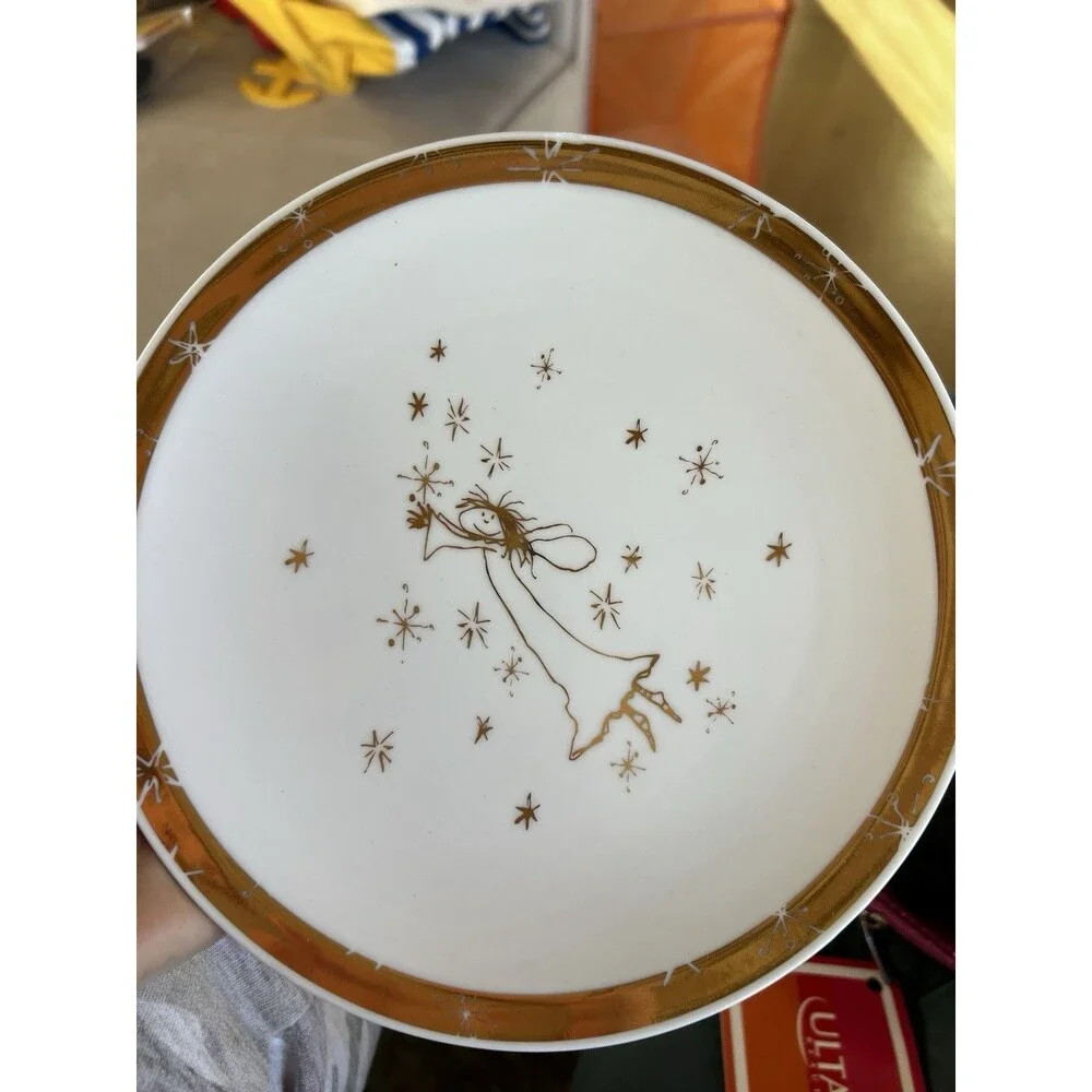Crabtree & Evelyn Set Of 2 Salad/Luncheon Plates Gold Angel Pair